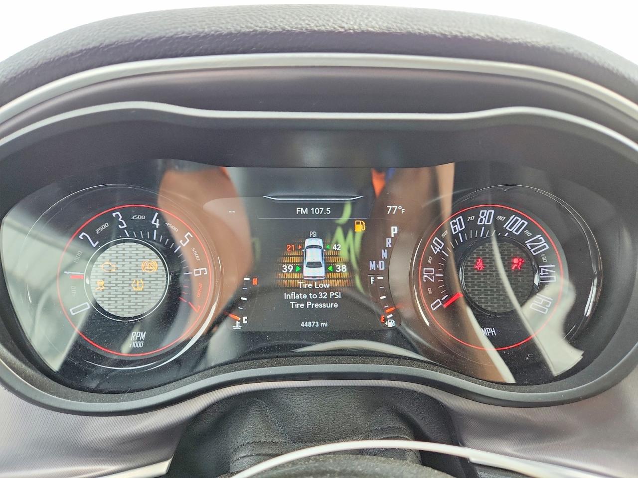 Dodge Challenger Sxt