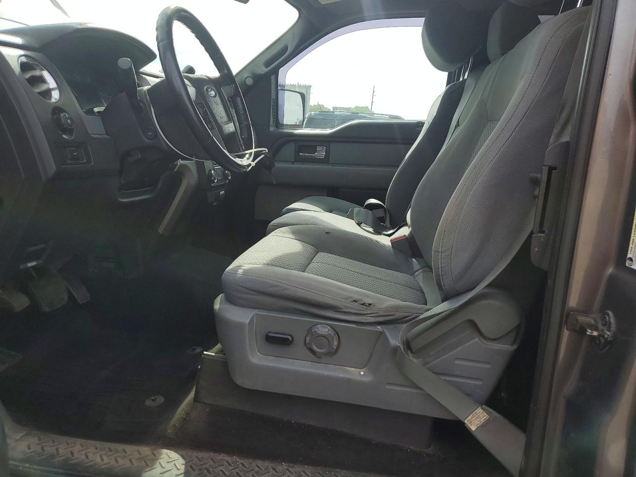 Ford F-150 Super Cab