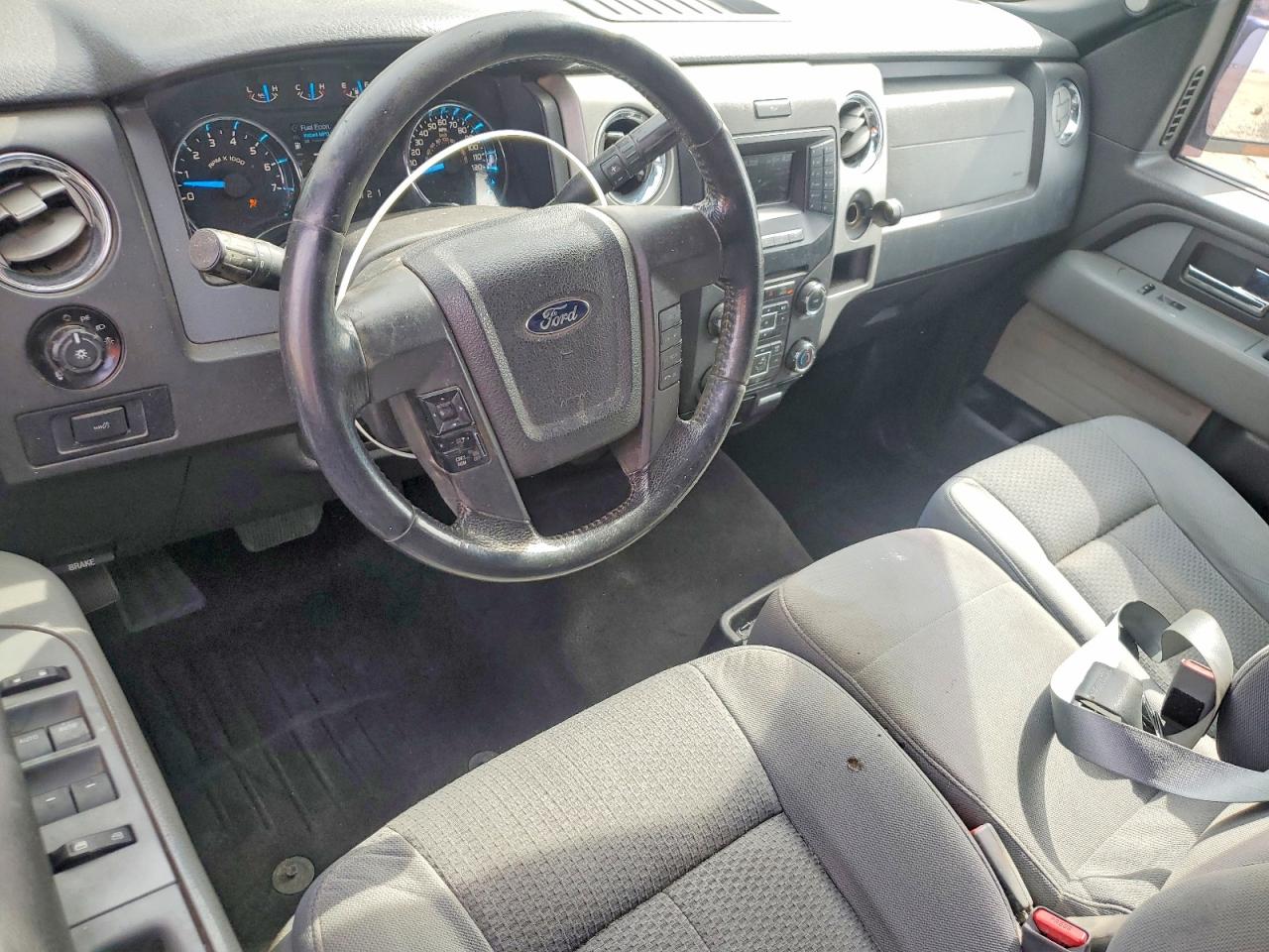 Ford F-150 Super Cab