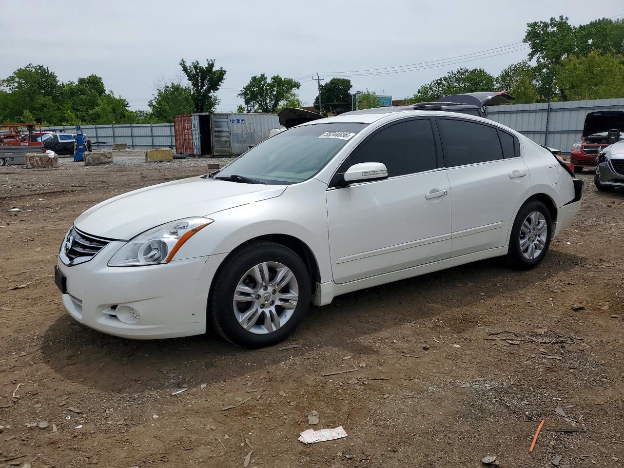 Salvage Nissan Altima Image