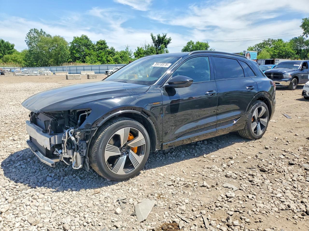 Salvage Audi e-tron Image