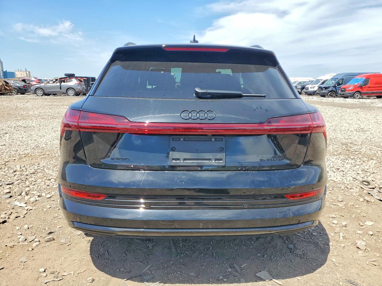 Audi e-tron Premium Plus
