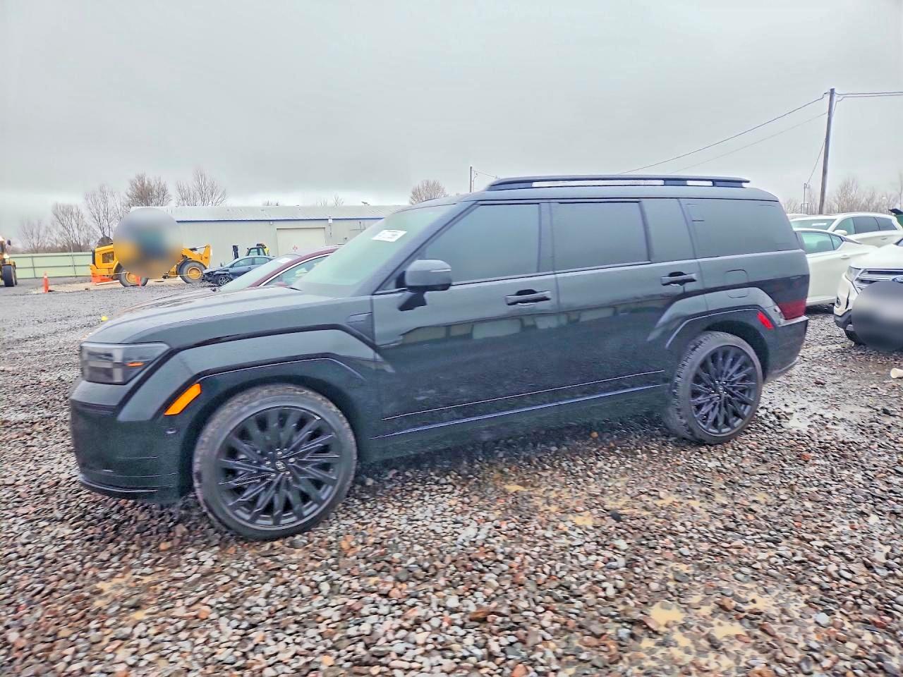Salvage Hyundai SANTA FE Image