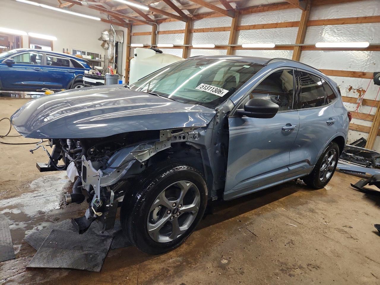 Salvage Ford Escape Image