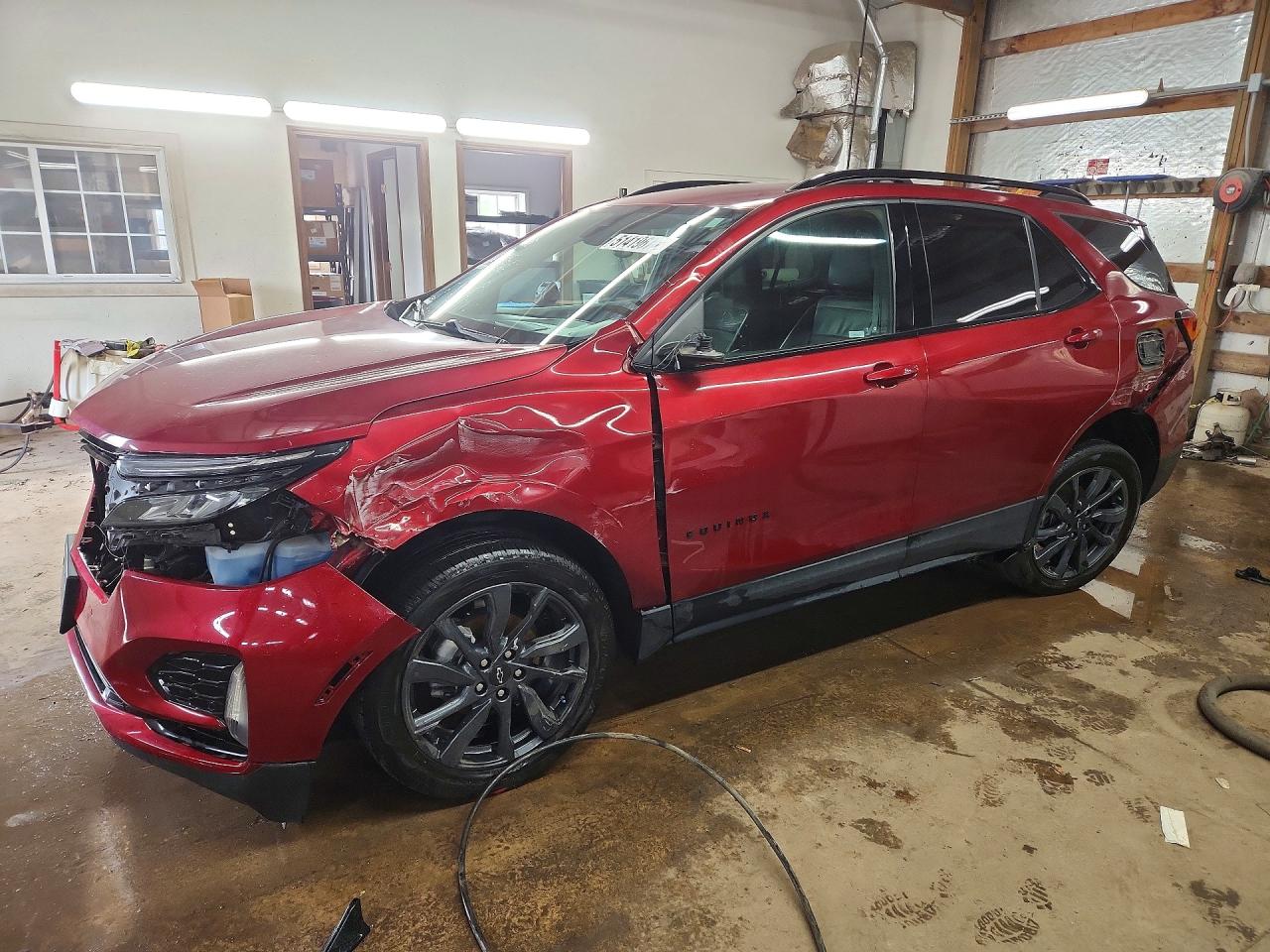 Salvage Chevrolet Equinox Image