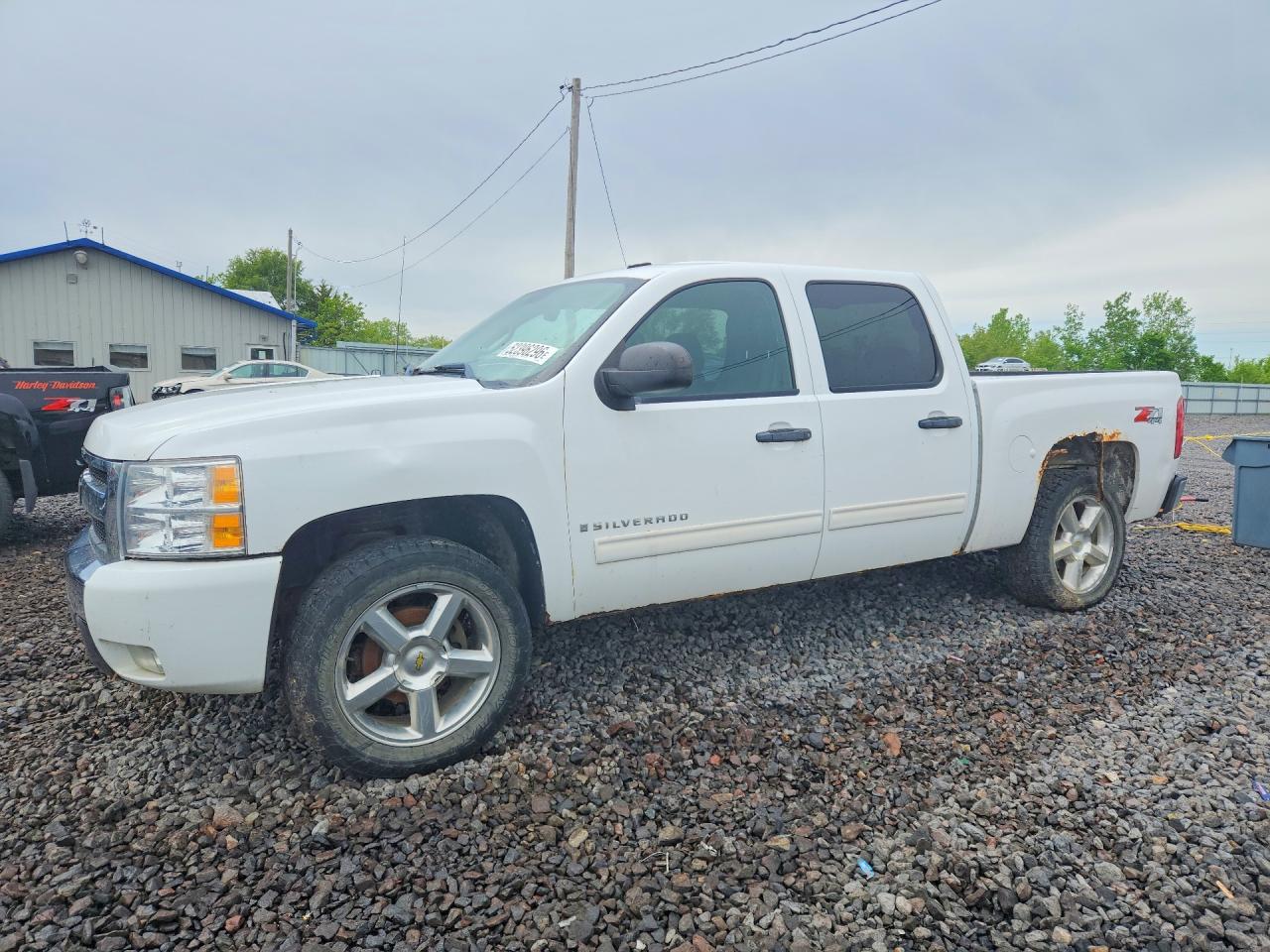 Salvage Chevrolet Silverado Image
