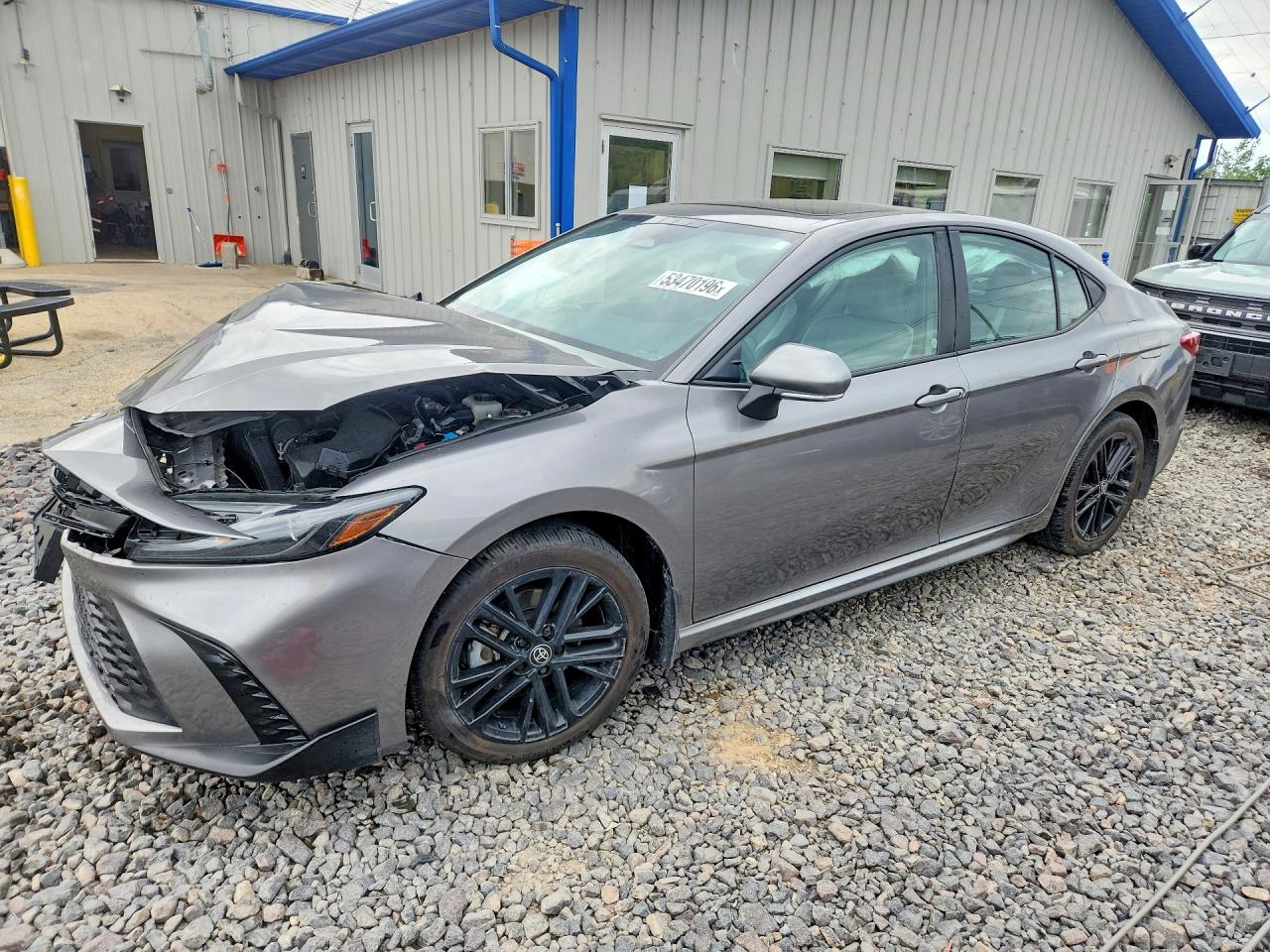 Salvage Toyota Camry Image