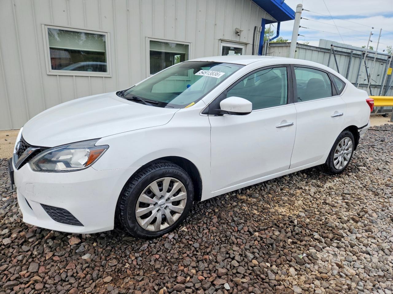 Salvage Nissan Sentra Image
