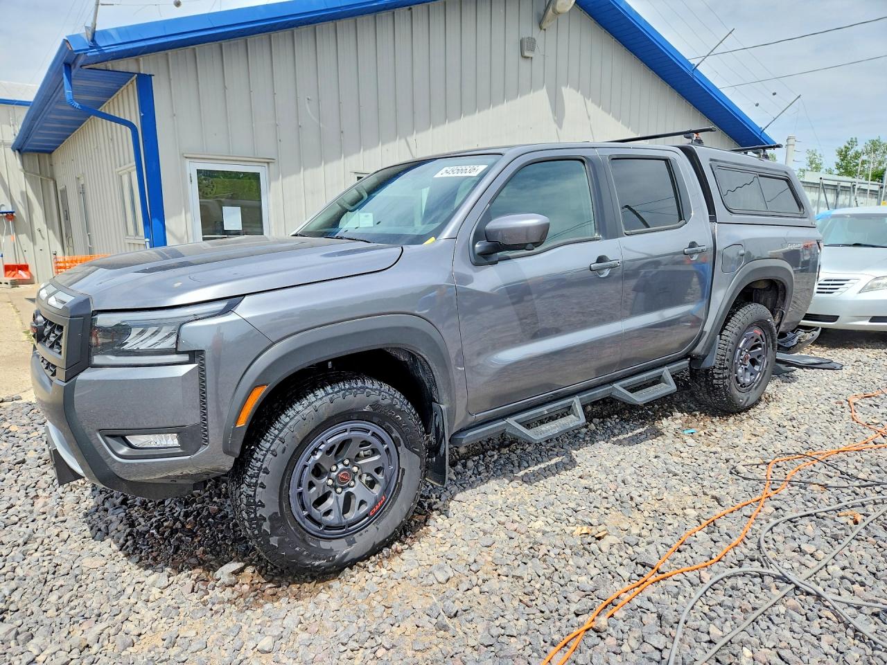 Salvage Nissan Frontier Image