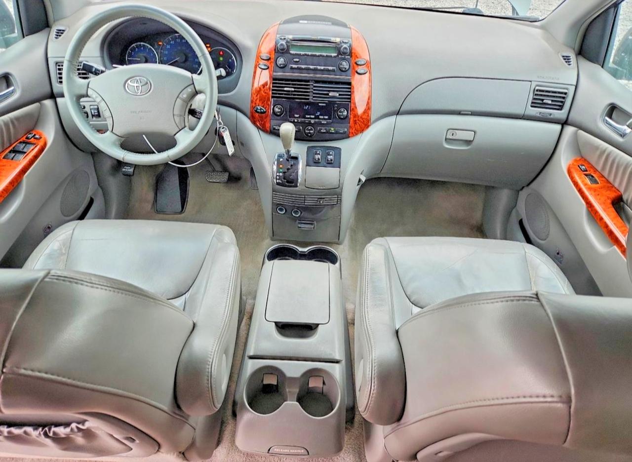 Toyota Sienna Xle