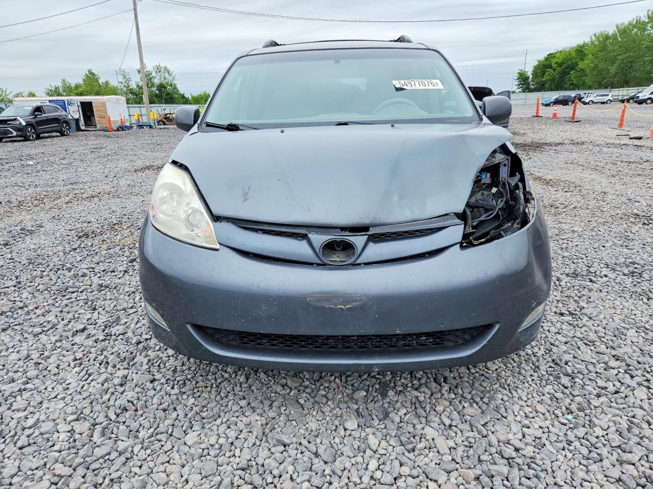 Toyota Sienna Xle