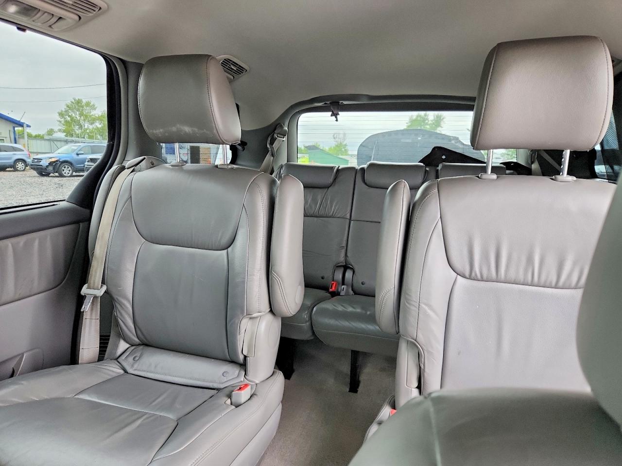 Toyota Sienna Xle