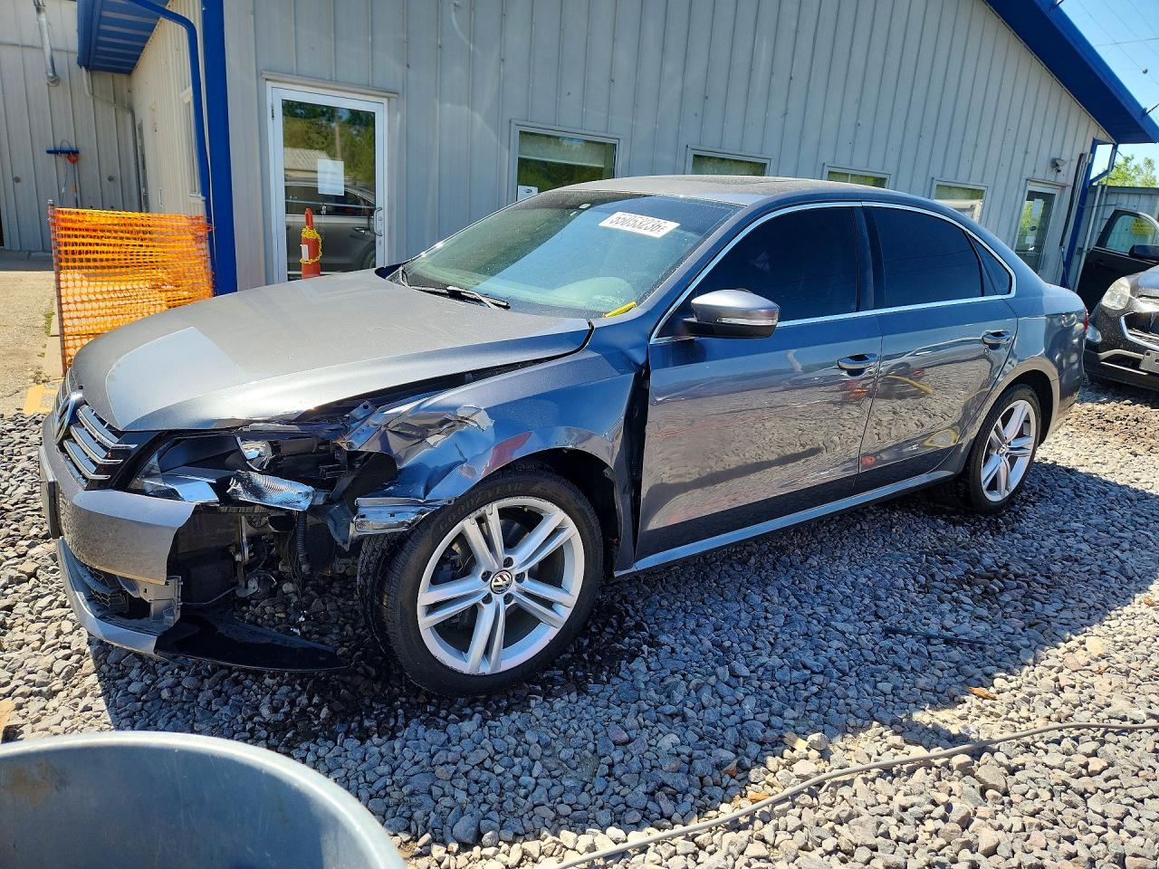 Salvage Volkswagen Passat Image