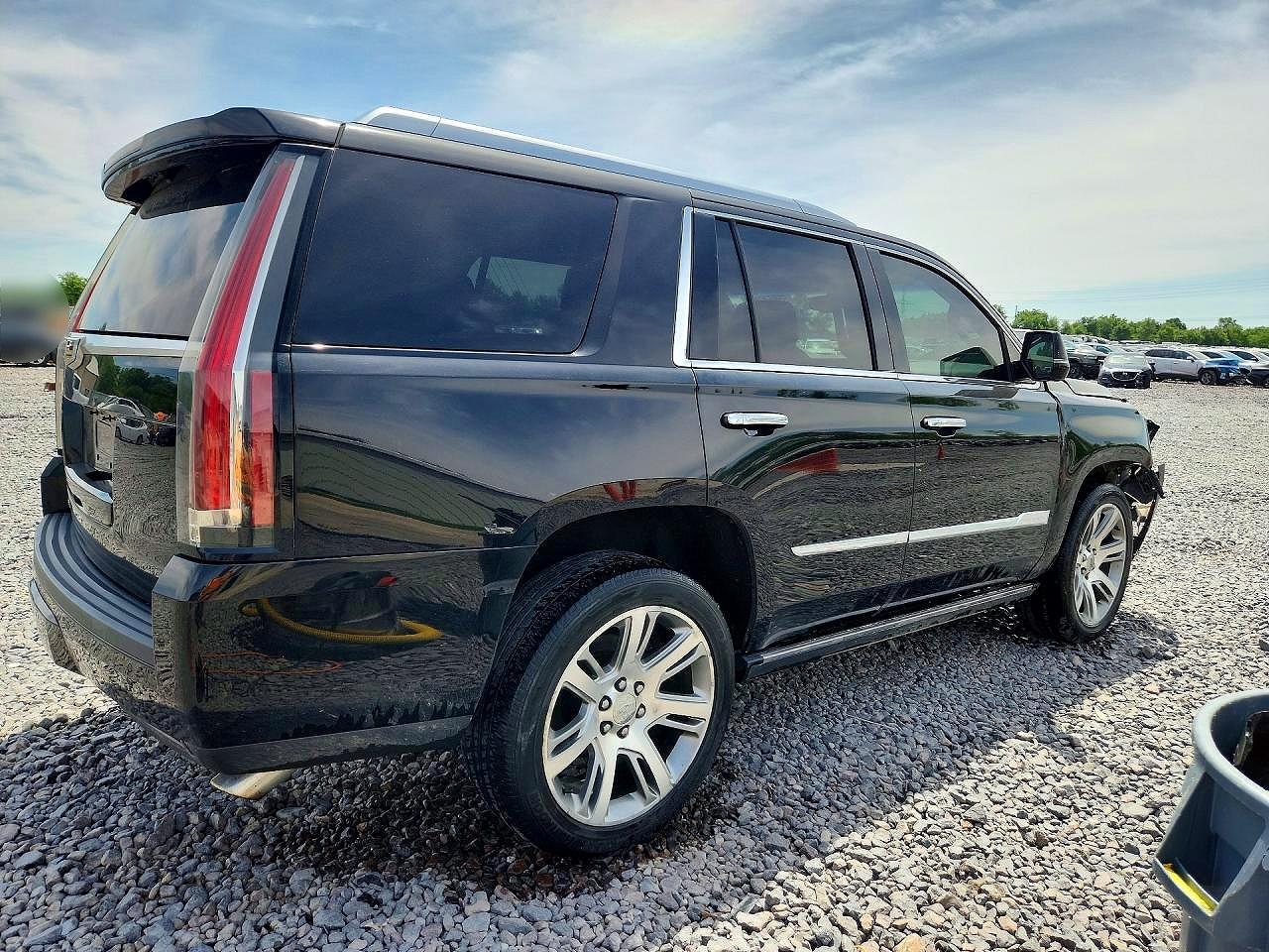 Cadillac Escalade Premium