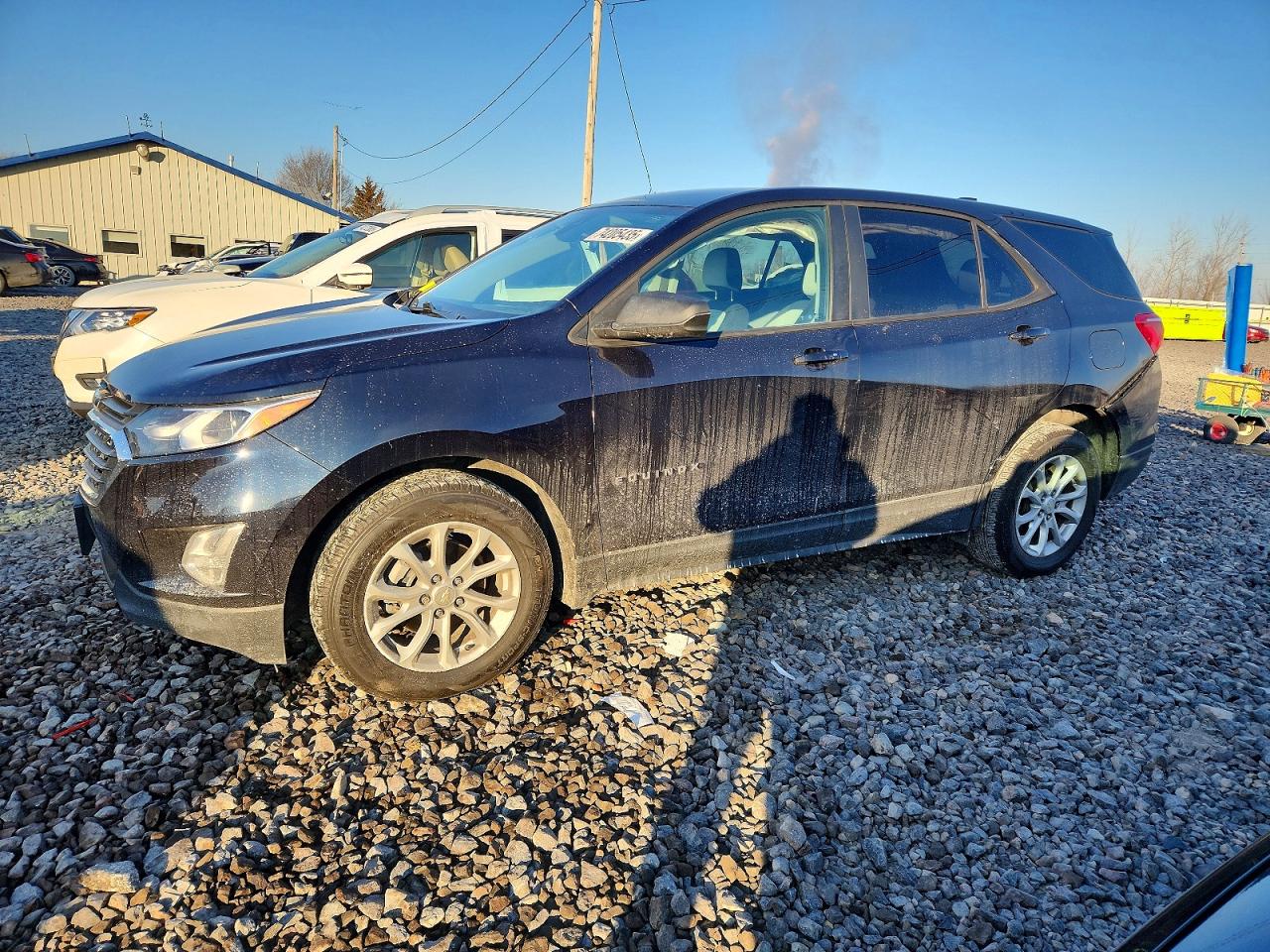 Salvage Chevrolet Equinox Image