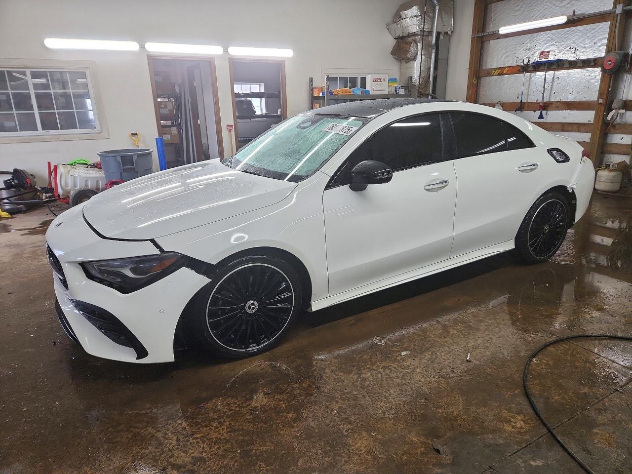 Salvage Mercedes-Benz Cla-class Image