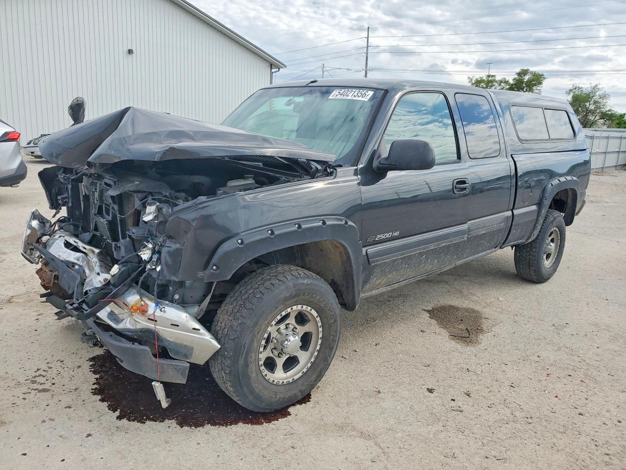 Salvage Chevrolet Silverado Image