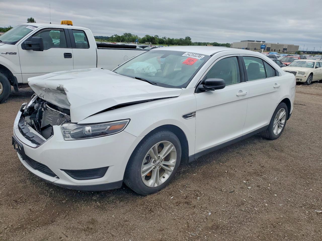 Salvage Ford Taurus Image