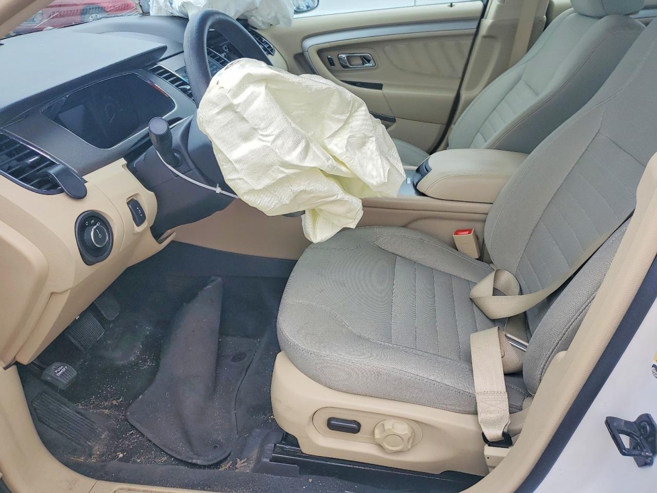 Ford Taurus Se
