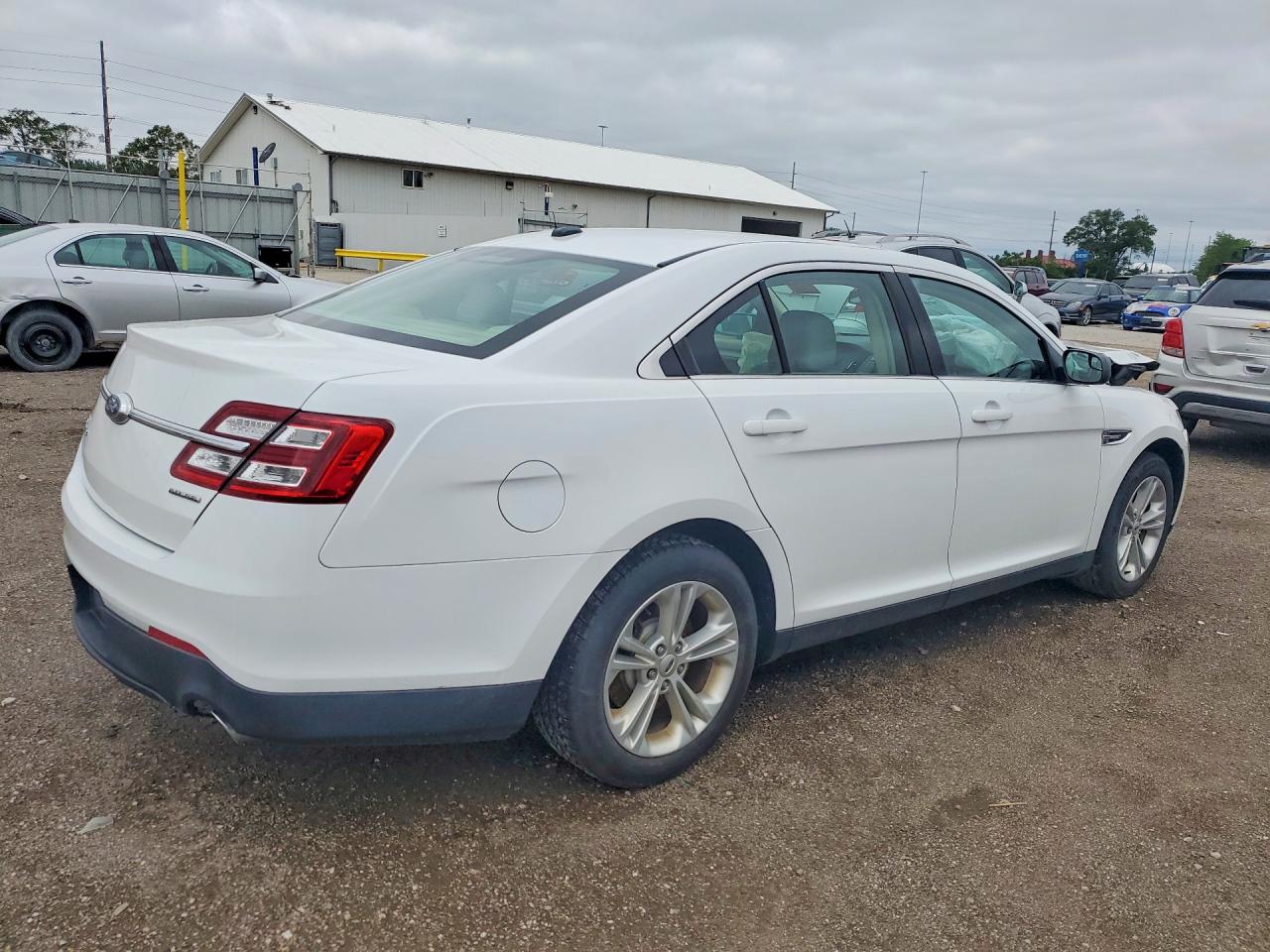 Ford Taurus Se