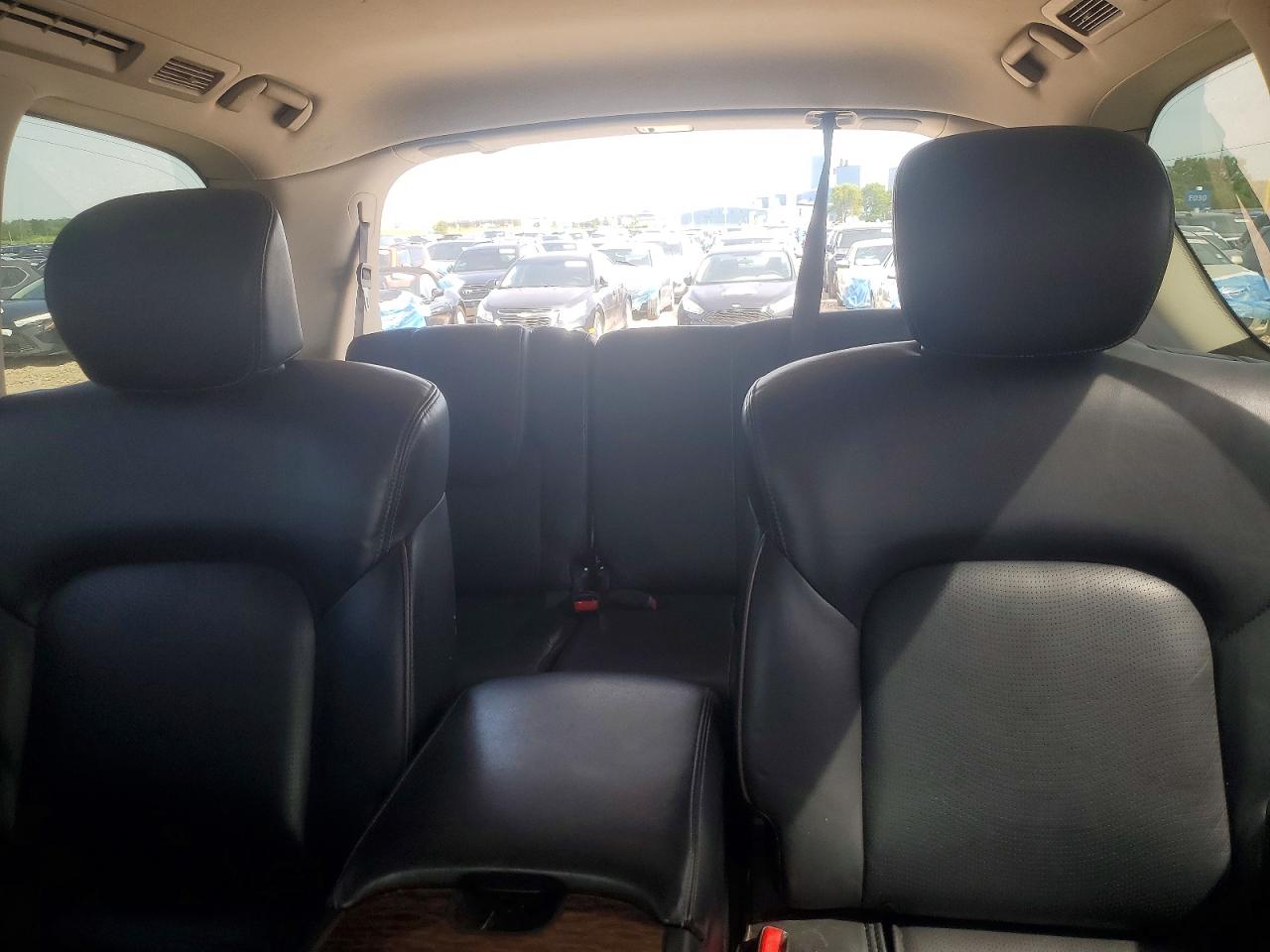 Nissan Armada Platinum
