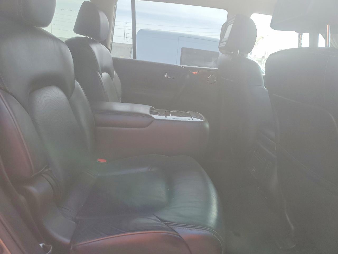 Nissan Armada Platinum