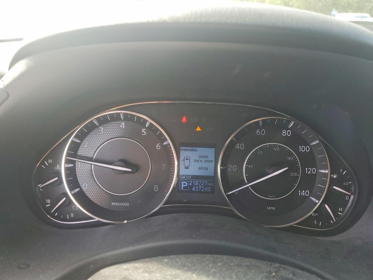 Nissan Armada Platinum