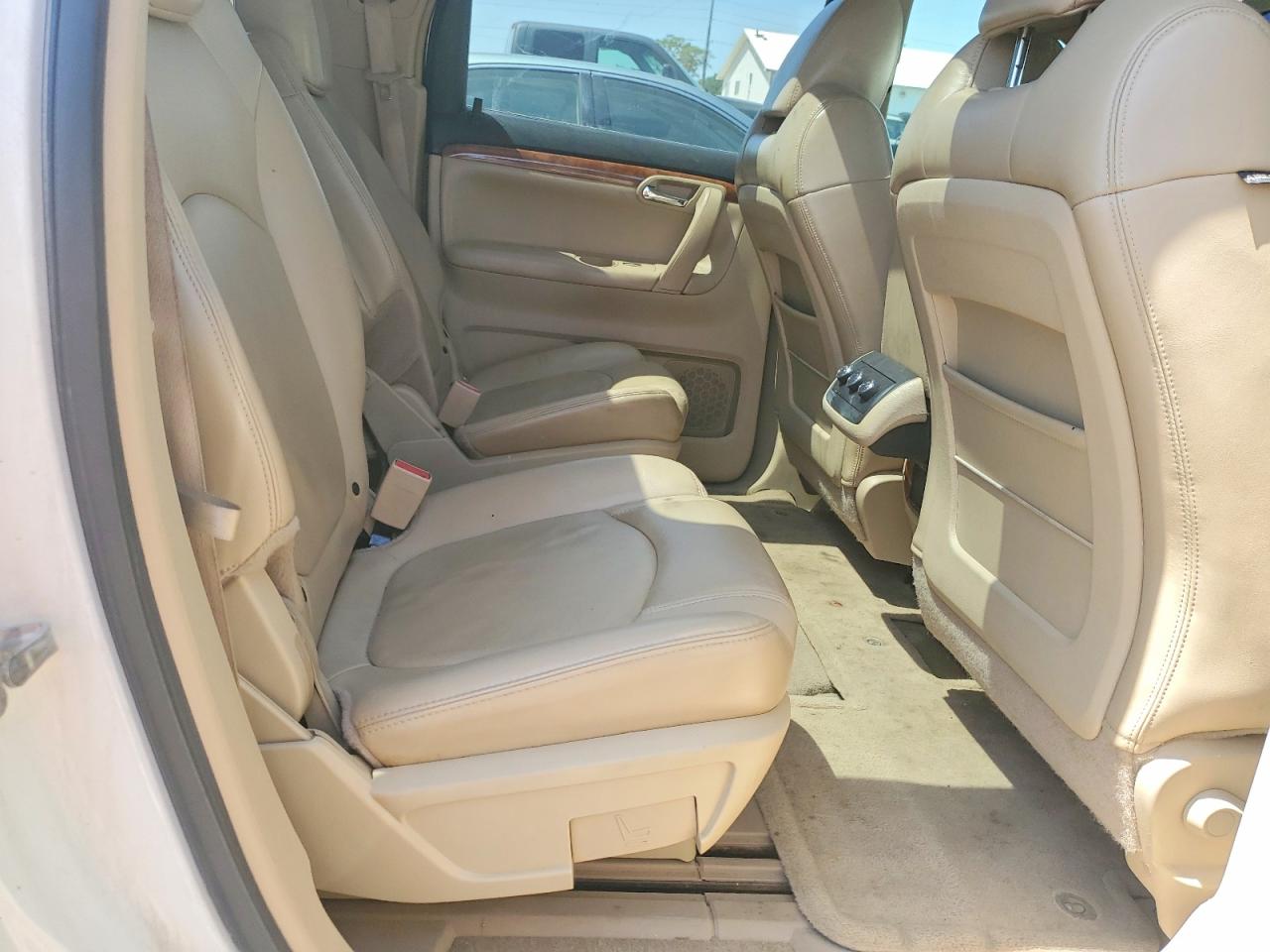 Saturn Outlook Xr