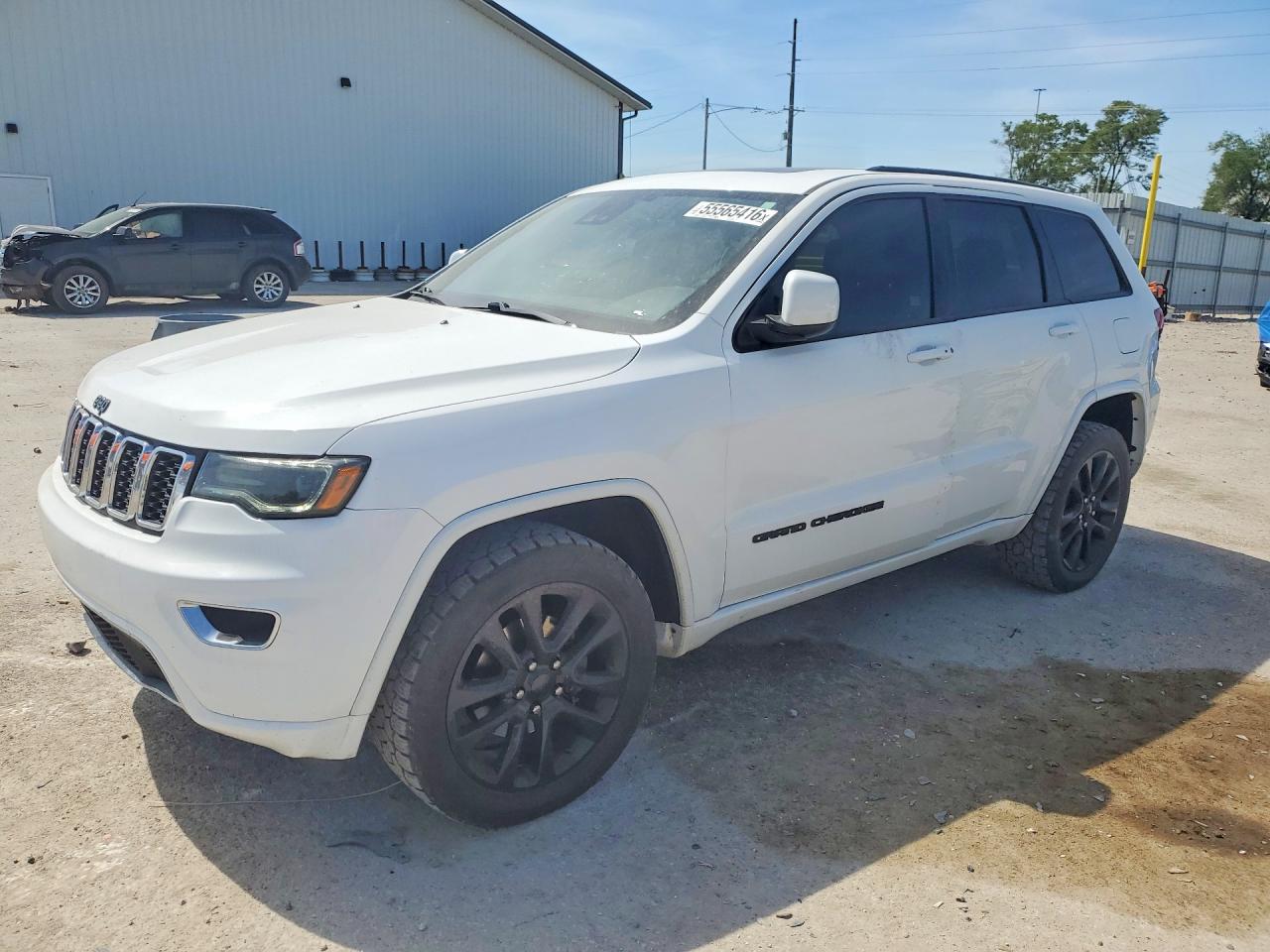 Salvage Jeep Cherokee Image