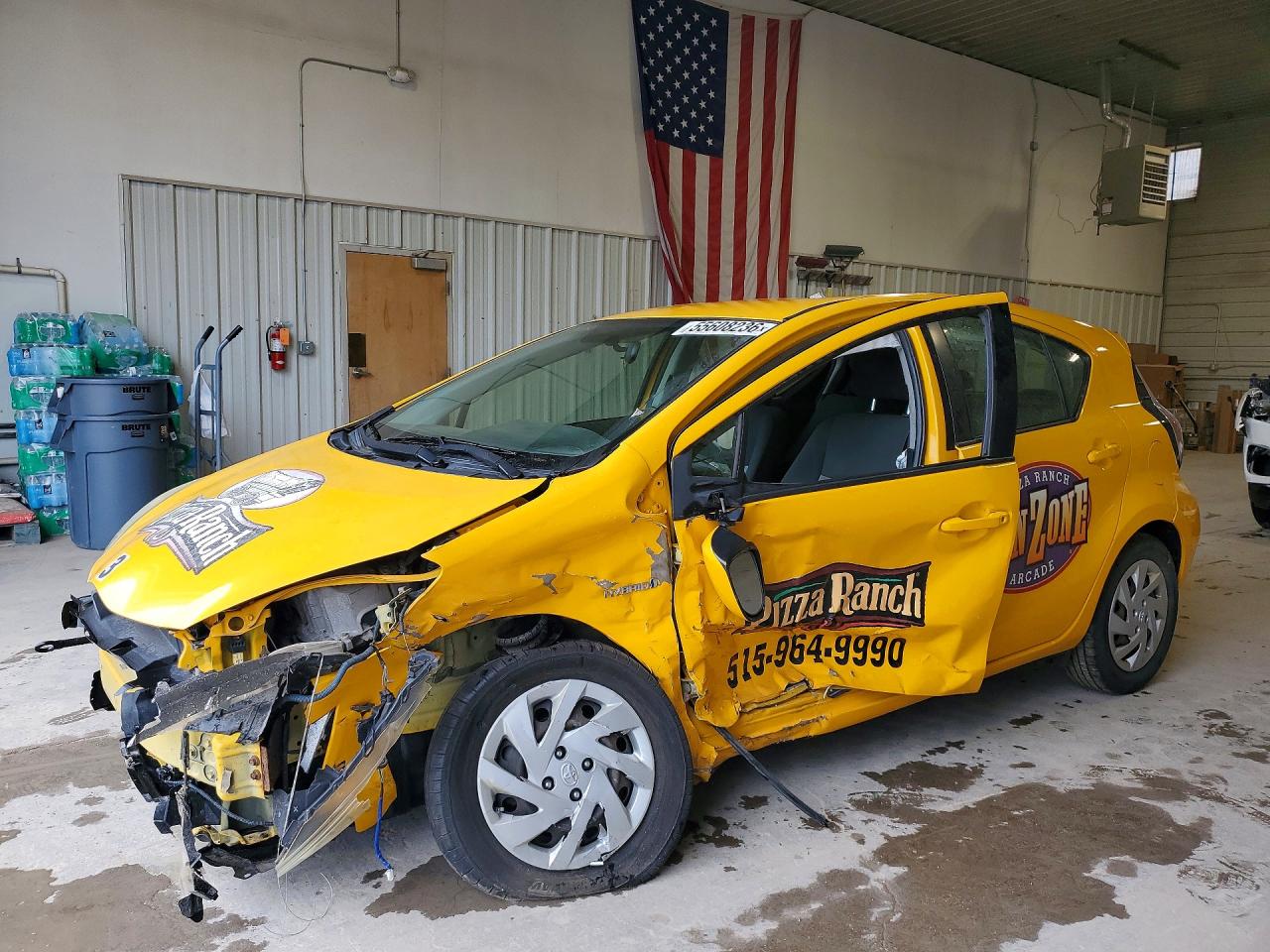 Salvage Toyota Prius Image