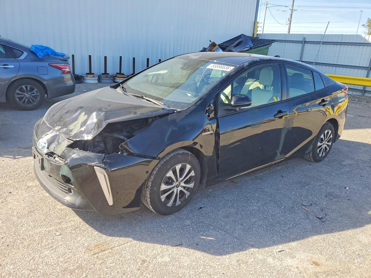 Salvage Toyota Prius Image
