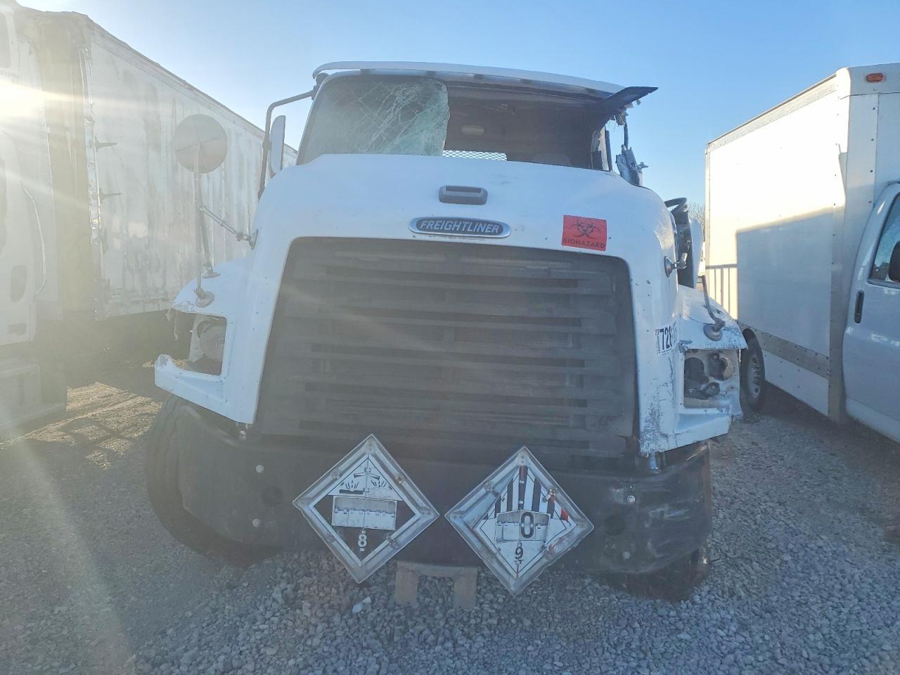 Freigliner 114sd