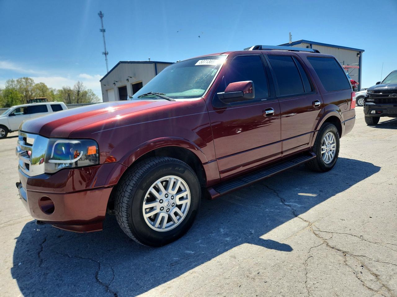Salvage Ford Expedition Image