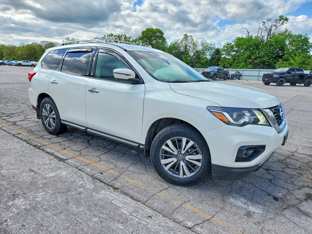 Nissan Pathfinder Sl