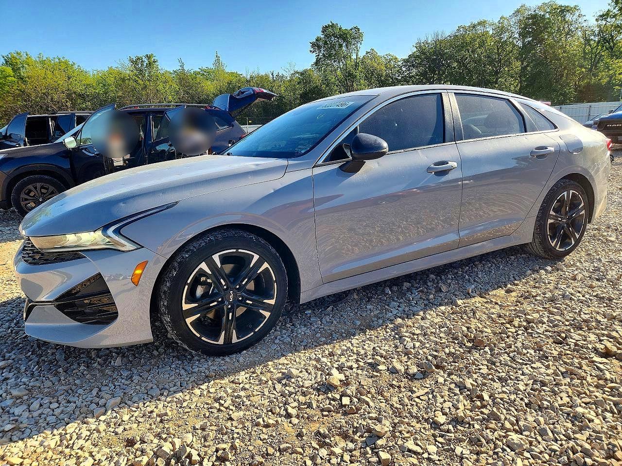 Salvage Kia K5 Image