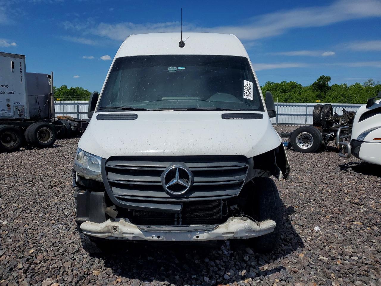 Mercedes-Benz Sprinter 2500