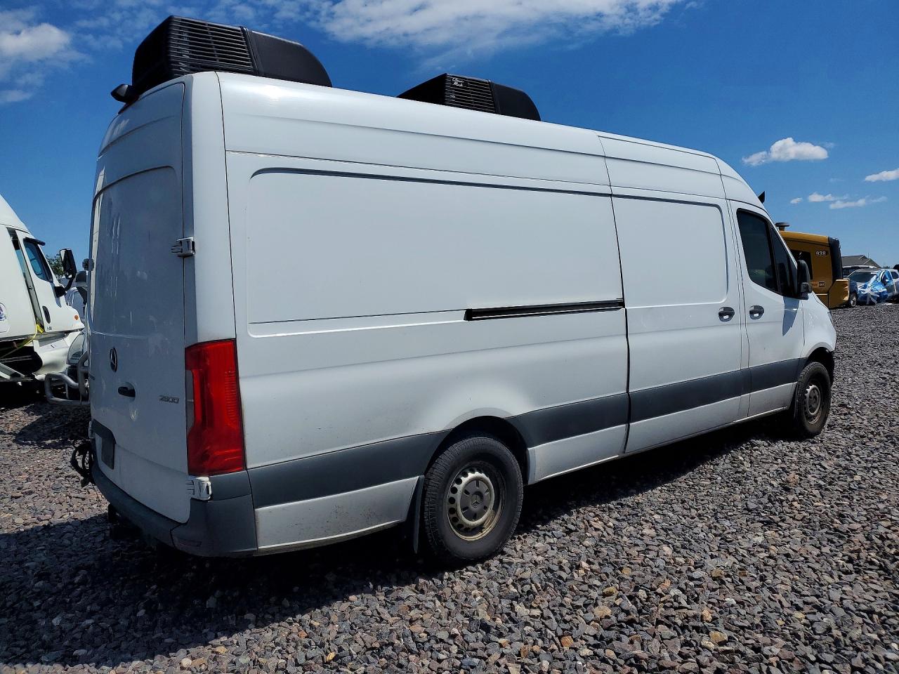Mercedes-Benz Sprinter 2500