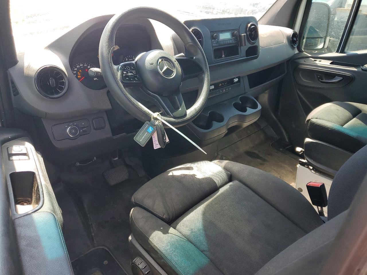 Mercedes-Benz Sprinter 2500