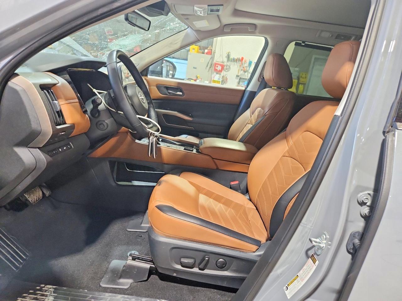 Nissan Pathfinder Platinum