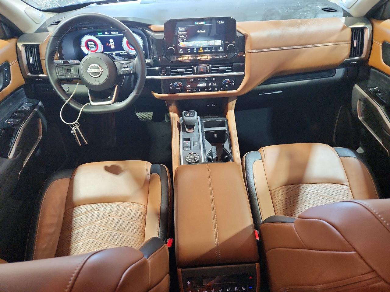 Nissan Pathfinder Platinum