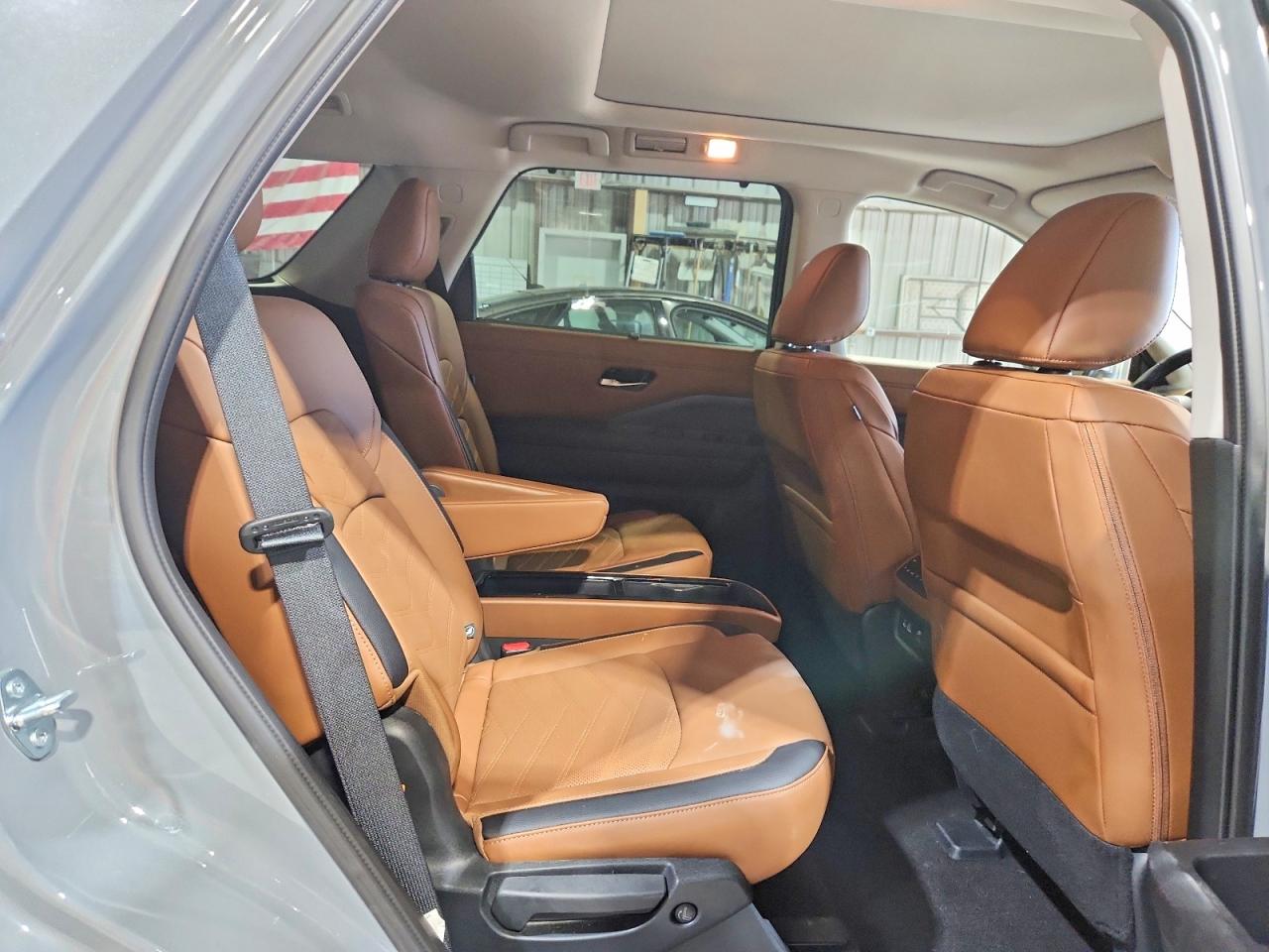 Nissan Pathfinder Platinum