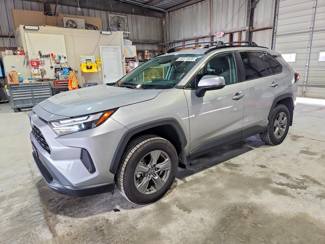 Salvage Toyota RAV4 Image