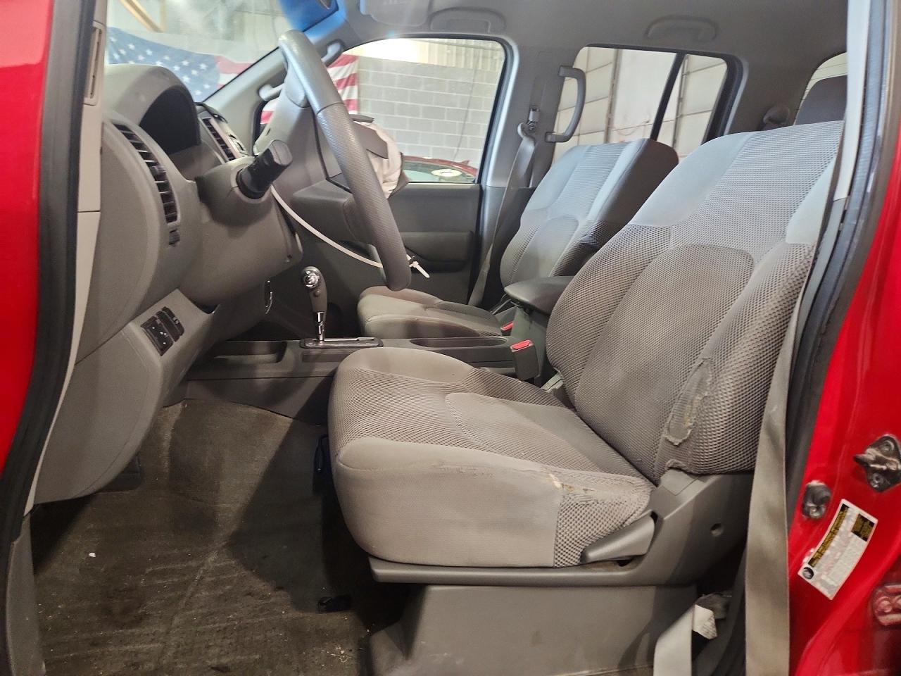 Nissan Frontier Se V6