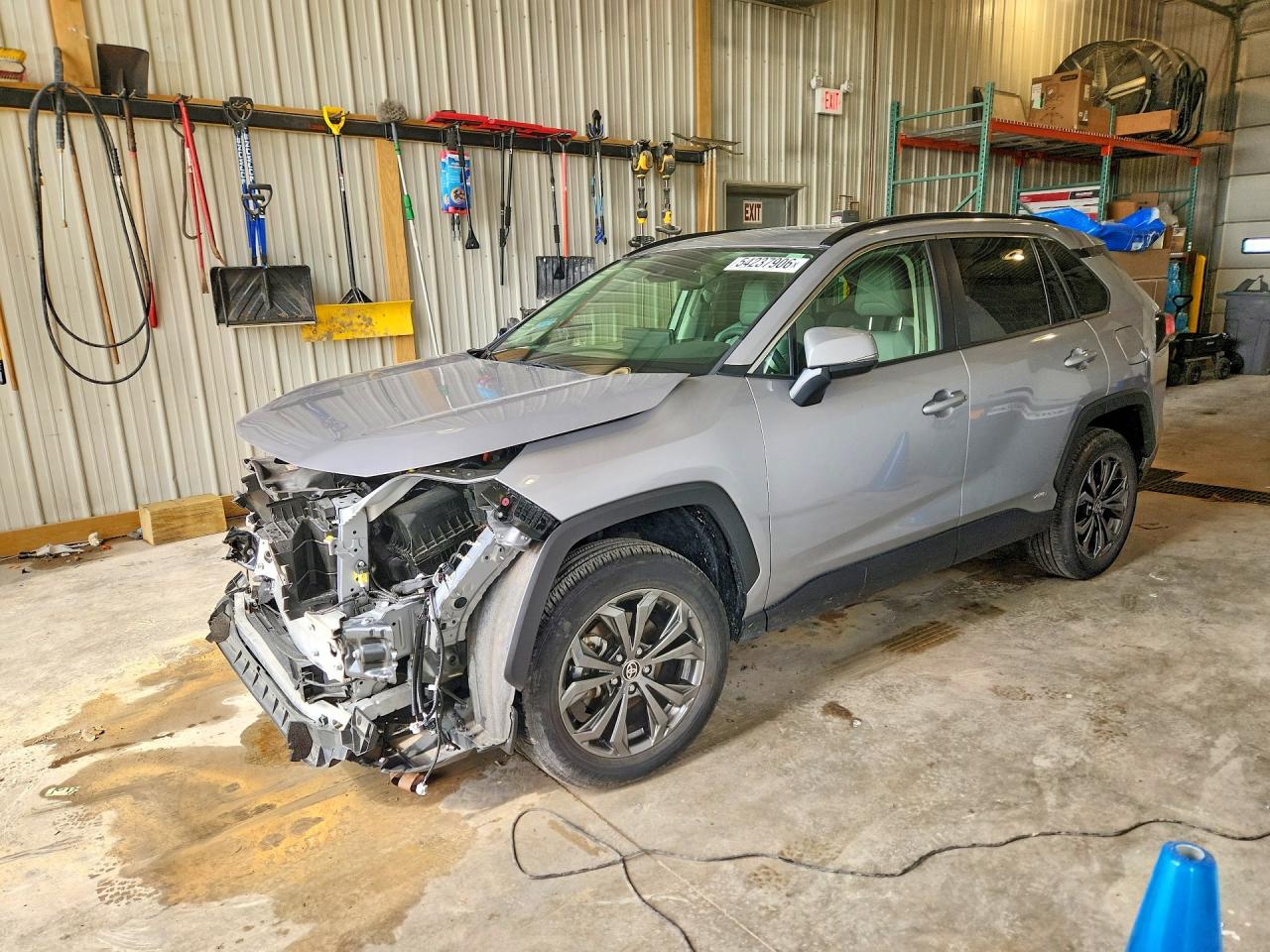 Salvage Toyota RAV4 Image