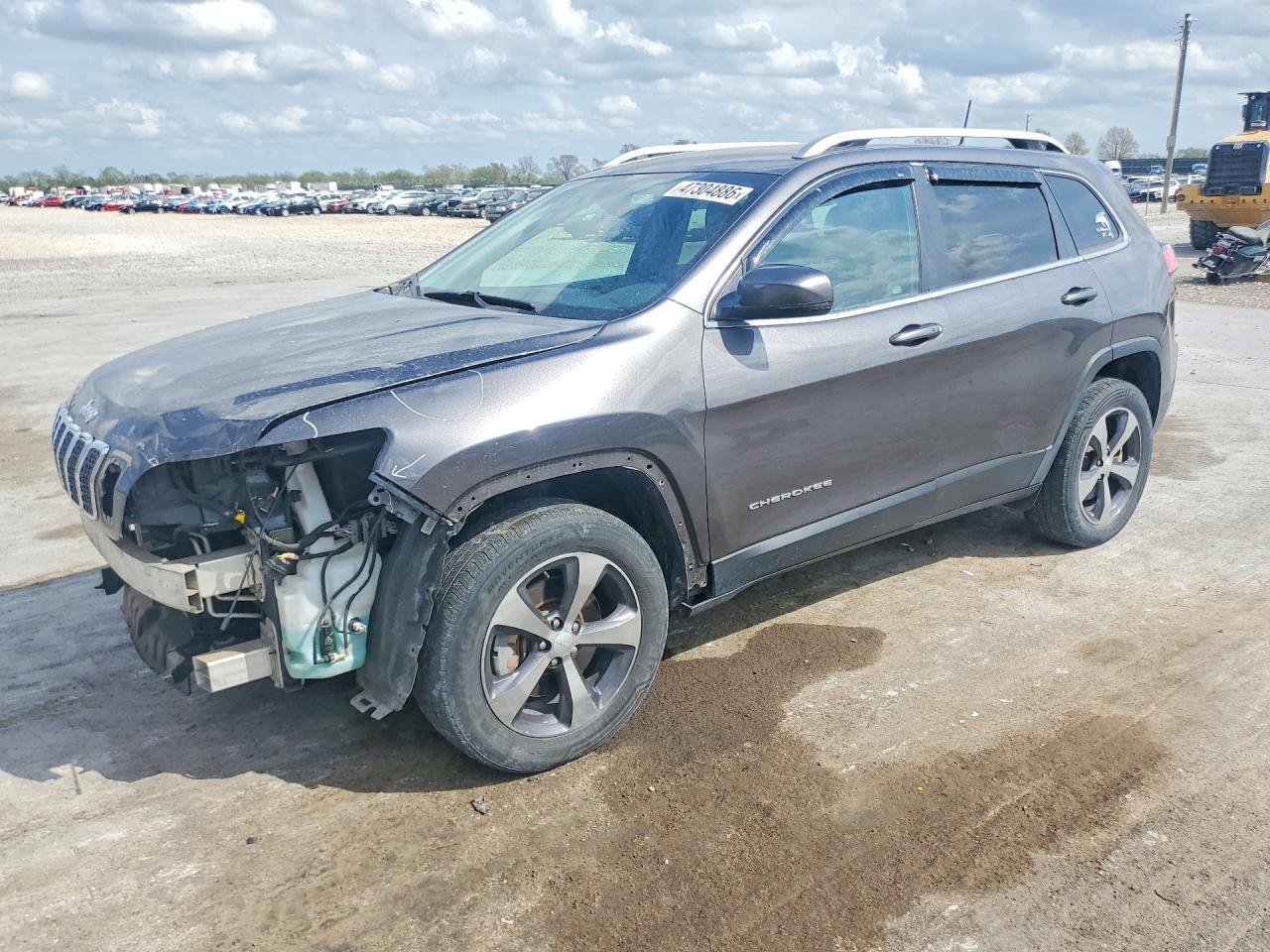 Salvage Jeep Cherokee Image