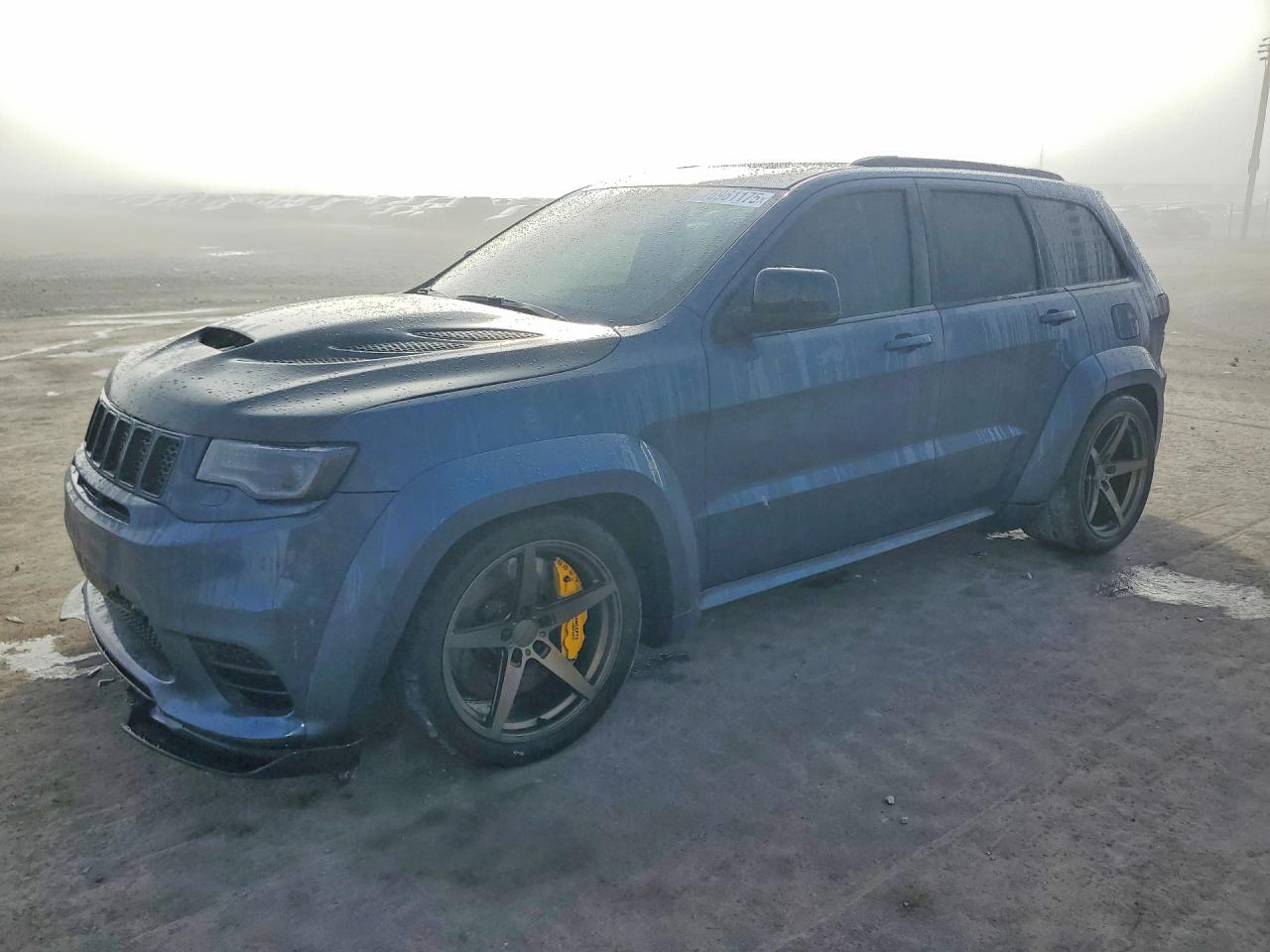 Salvage Jeep Grand Cherokee Image