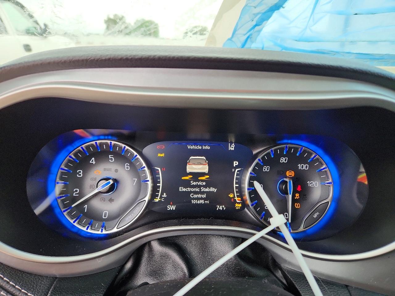 Chrysler Pacifica Touring L