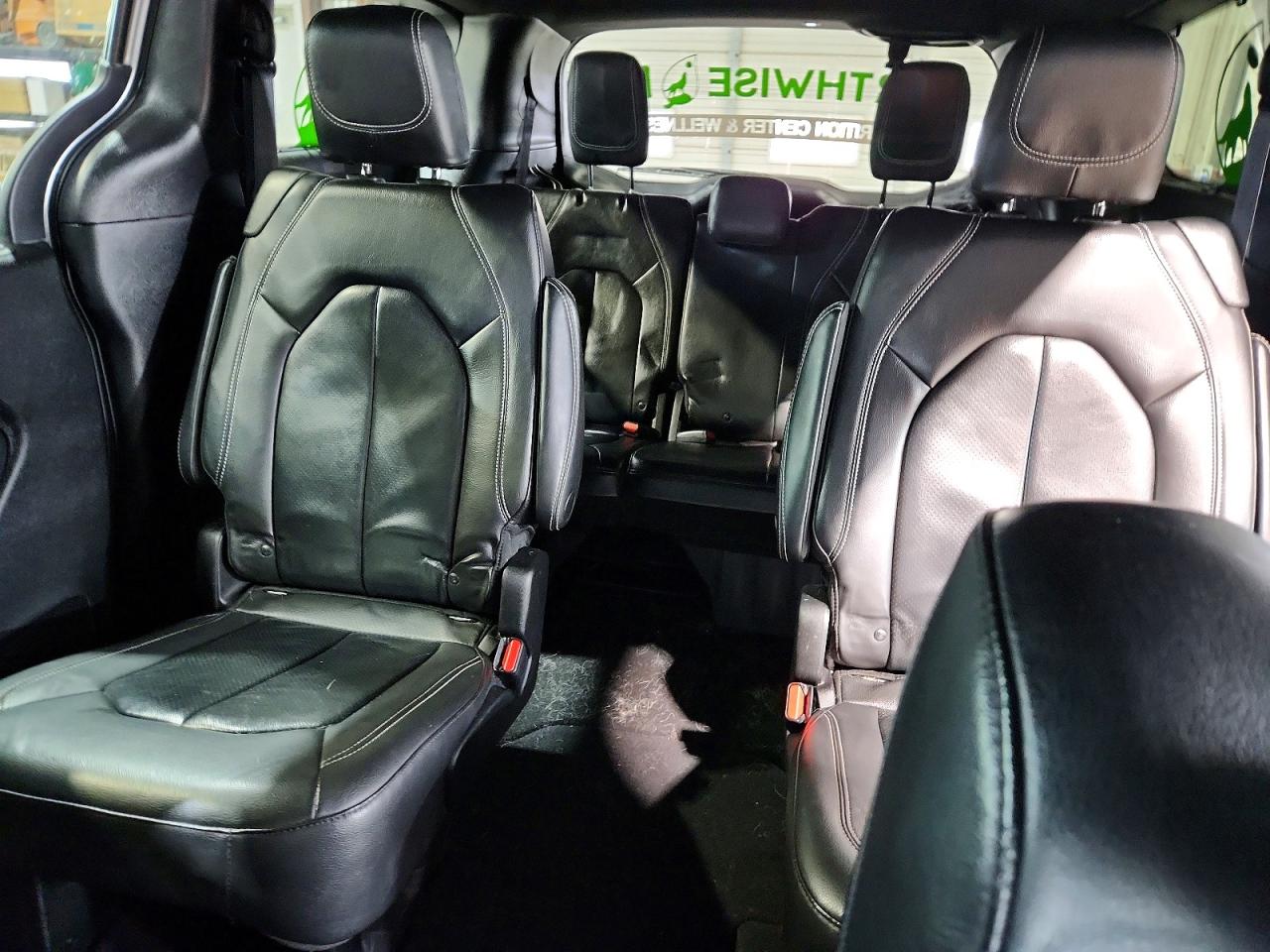 Chrysler Pacifica Touring L