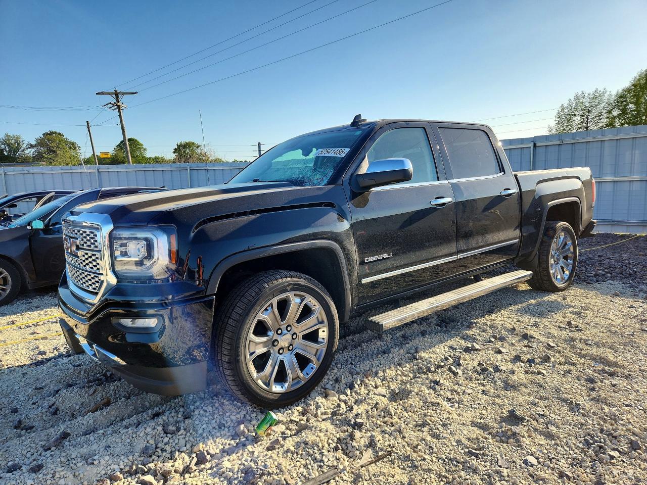 Salvage GMC Sierra Image