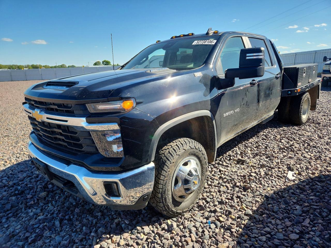 Salvage Chevrolet Silverado Image